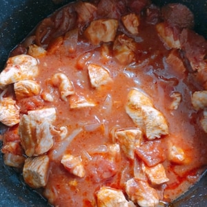 鶏肉のトマト鍋